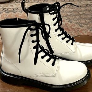 Dr Martens White Zavala Patent Combat Boot Lace Up AW004 Women Size 5
